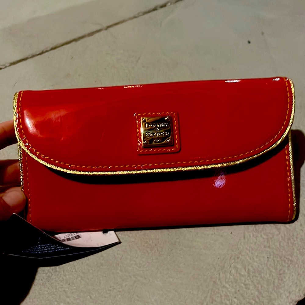 Dooney & Bourke envelope wallet